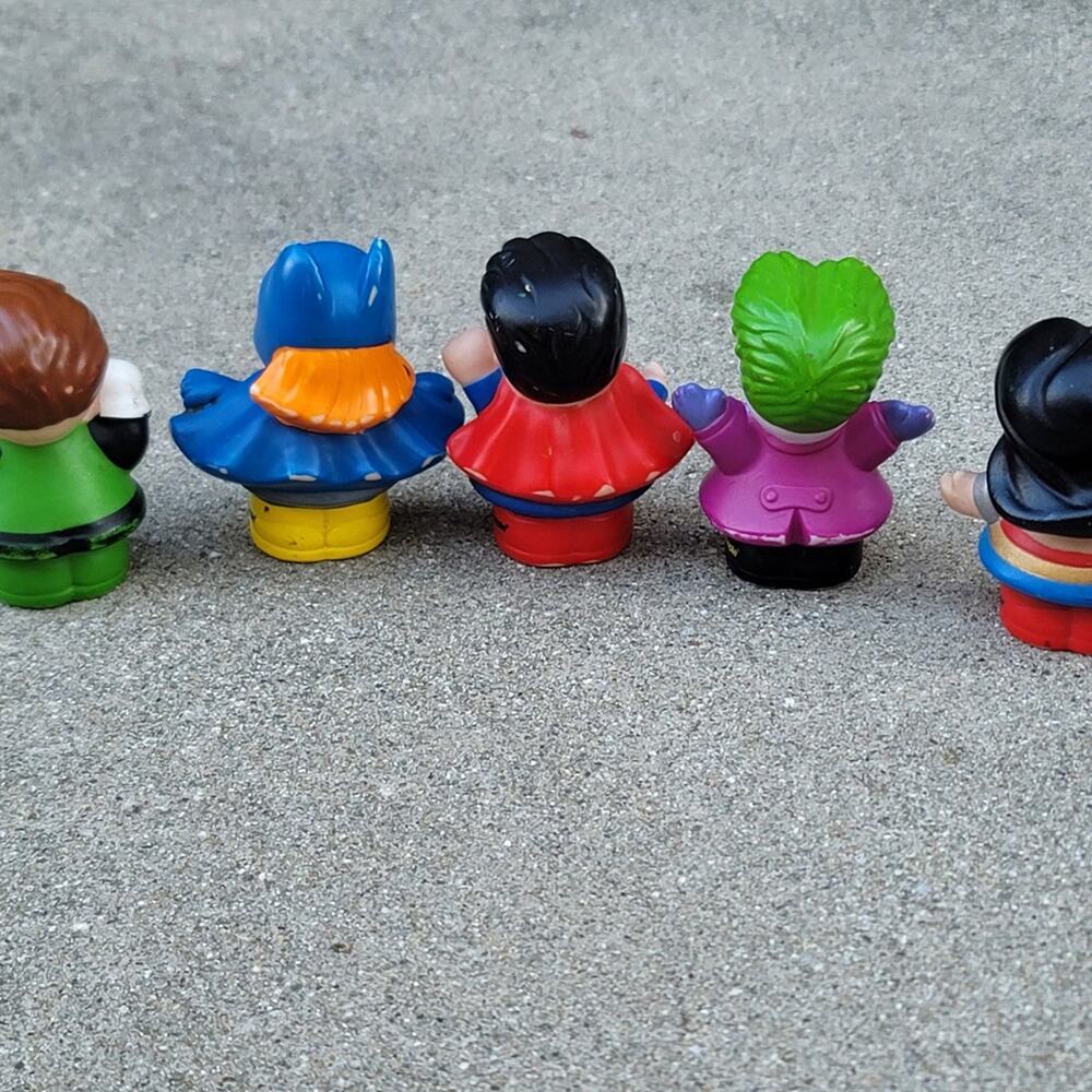 Fisher Price Little People DC Superheroes Toy Bundle - Picture 4 of 7